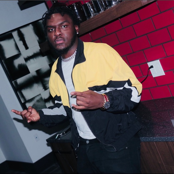 Profile Picture of John Unuigbe (@suavejay614) on Poshmark