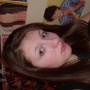 Profile Picture of Amanda Limone (@i_love_blahblahblah) on Myspace