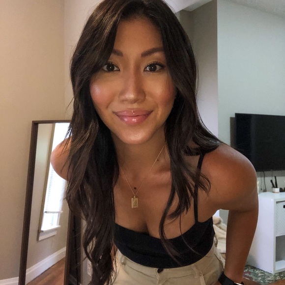 Profile Photo of Christine Cho (@christine_cho) on Poshmark