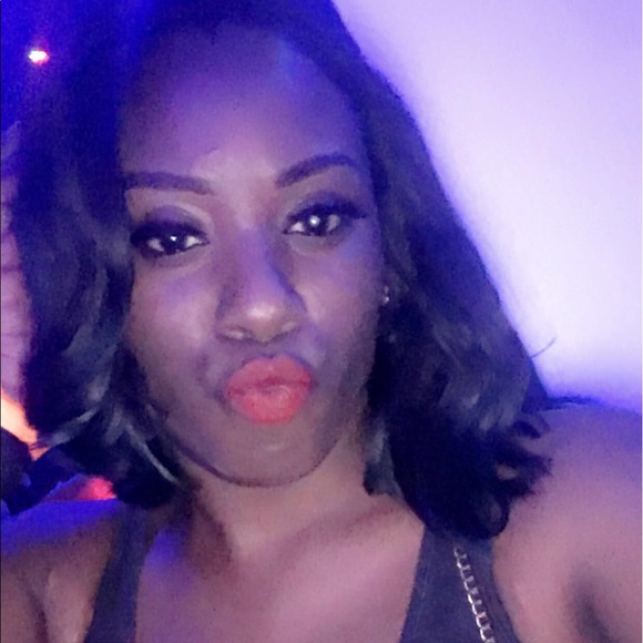 Profile Picture of Lacey Clark (@lacey3017) on Poshmark