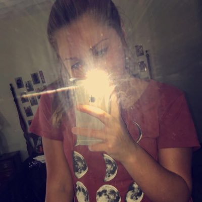Profile Picture of Kasandra Stack (@kasistack) on Twitter