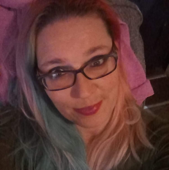 Profile Picture of Bunnie Jefferson denney (@bunniedenney) on Poshmark
