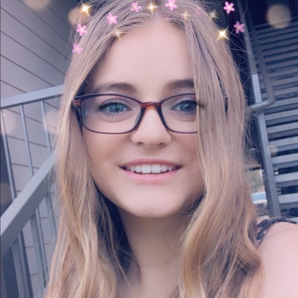 Leah Whitley - Poshmark Profile Picture of Leah Whitley (@leahjenae) on Poshmark