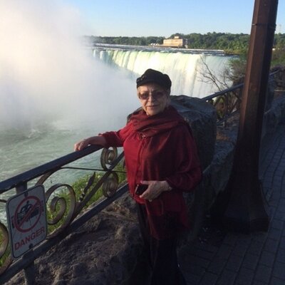 Profile Picture of Rosalba Quintero (@RosalbaQuinte10) on Twitter