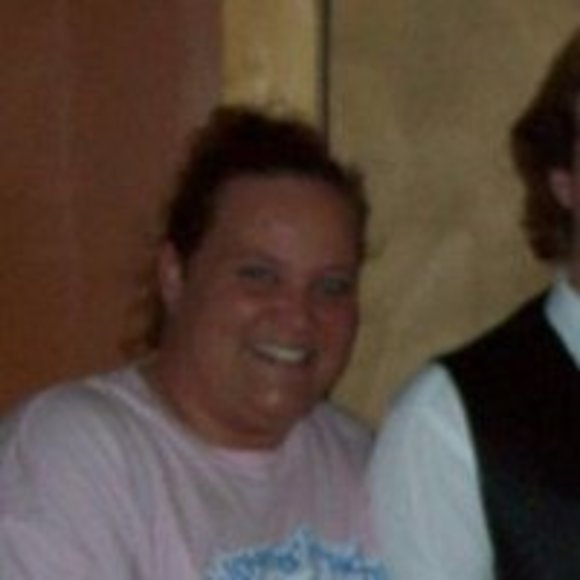 Profile Picture of Sandra Taft (@sandrataft) on Poshmark