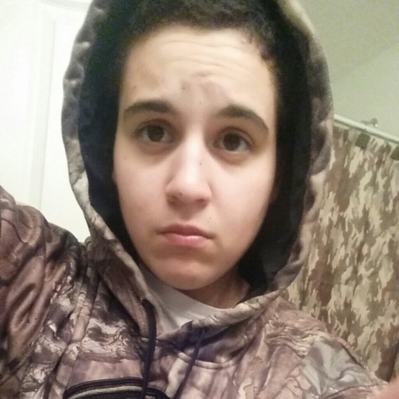 Profile Picture of Bri Zambrzycki (@butteredbreezy) on Poshmark