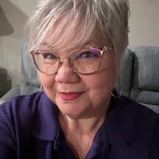 Profile Picture of Leann Combs Vaughn (@vaughnl) on Instagram