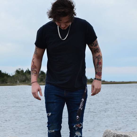 Profile Picture of Remington Froncek (@rfroncek) on Poshmark