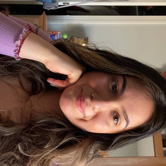 Profile Picture of Paulina Fonseca (@pvmlxa) on Poshmark