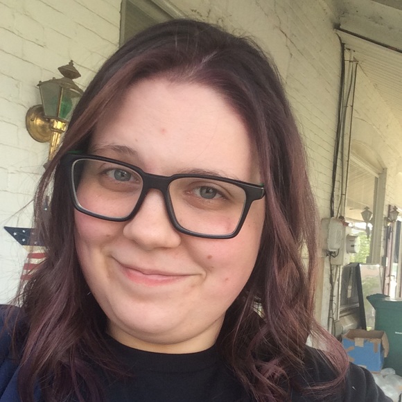Profile Picture of Mykayla Adams-kohler (@madamskohler) on Poshmark