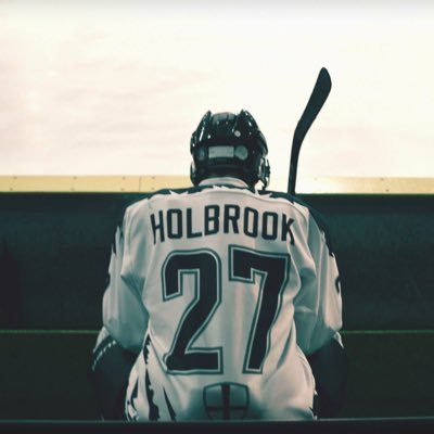 Profile Picture of Tom Holbrook (@tommyholla27) on Twitter