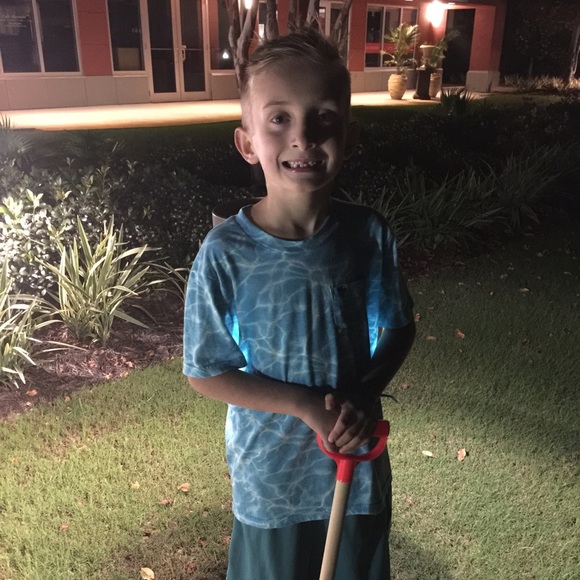 Profile Picture of Cathy Youree (@cathyyouree) on Poshmark