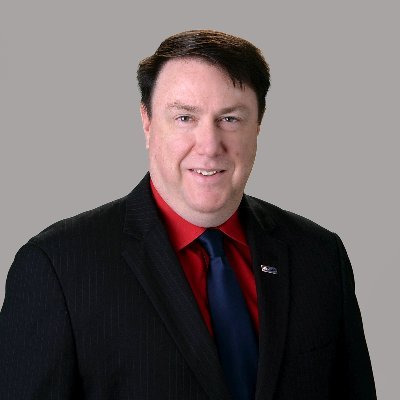 Profile Picture of Tim Cox (@timcox19) on Twitter