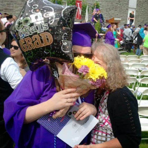 Profile Picture of Debra Moyer (@jdmoyer86) on Poshmark