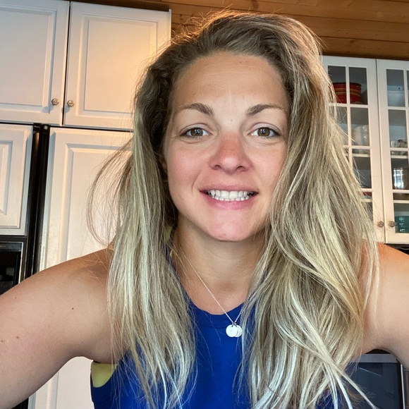 Profile Picture of Jennifer Cocuzza (@jenncuzz) on Poshmark
