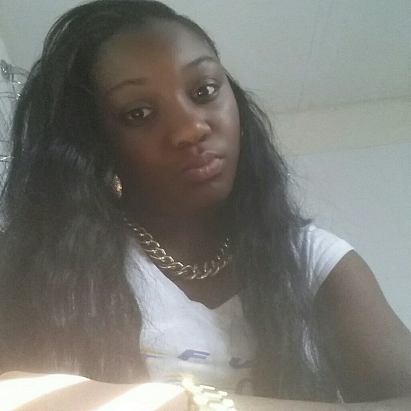 Profile Picture of Casey Sands (@sandcasey) on Poshmark