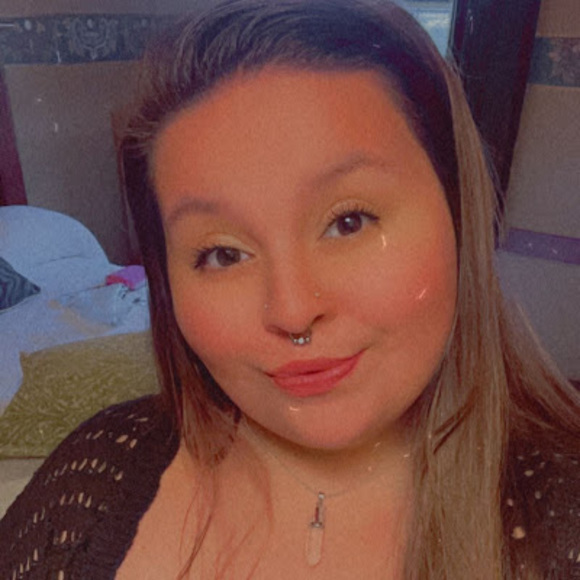 Profile Picture of Erica Wullschleger (@ewullshy_5) on Poshmark