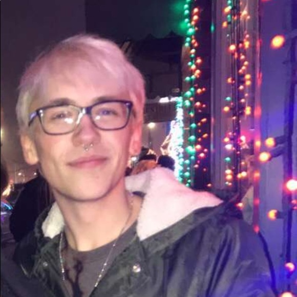 Andrew Malysz - Poshmark Profile Picture of Andrew Malysz (@malysz419) on Poshmark