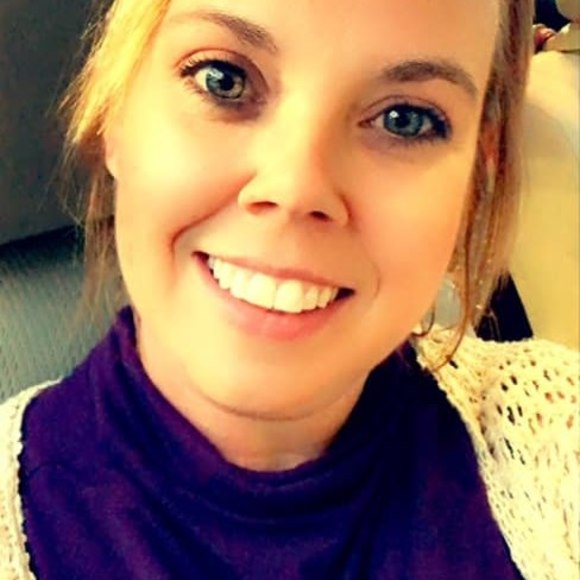 Profile Picture of Nikki Tarbert (@sntarbert1014) on Poshmark