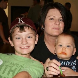 Profile Picture of Holly Ferrell (@htferrell) on Myspace