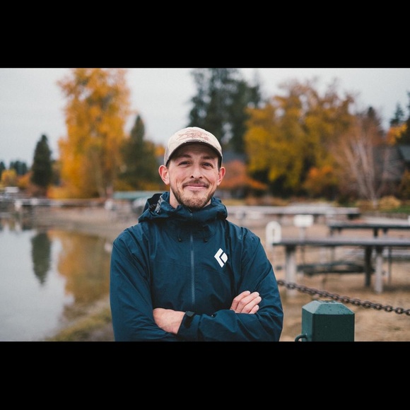 Profile Picture of Travis Wenzel (@alpine88) on Poshmark