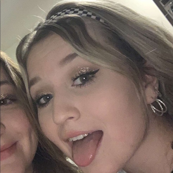 Profile Picture of Annabelle Ackroyd (@ackro004) on Poshmark