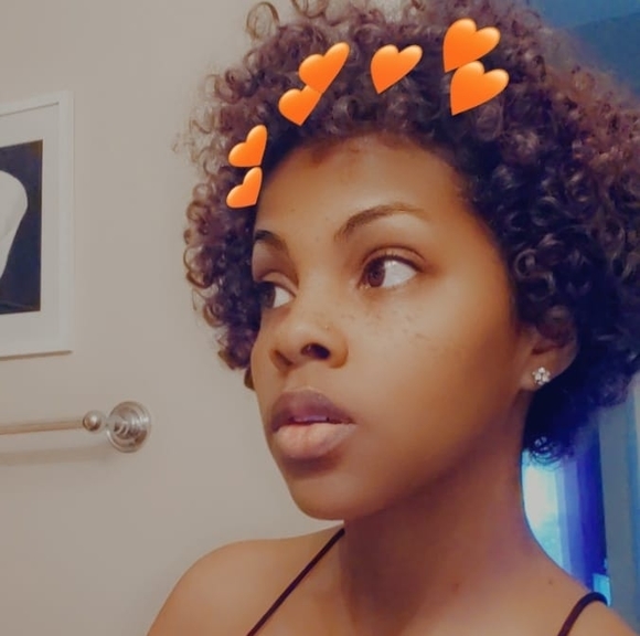 Profile Picture of Jasmine Randall (@jaz2591) on Poshmark