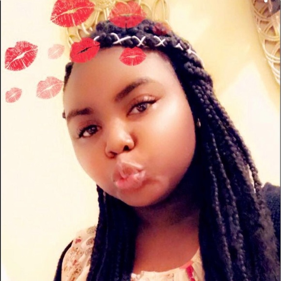 Profile Picture of Jaquaila Isom (@jaquailaisom) on Poshmark