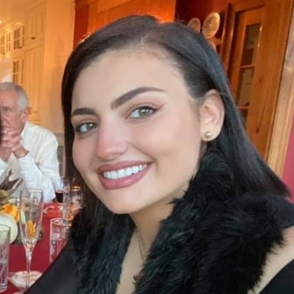 Profile Picture of Mj Sahyoun (@mjsahyoun1) on Poshmark