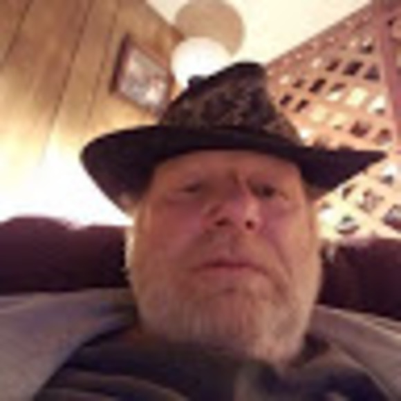 Profile Picture of Douglas Henderson (@flashstop) on Poshmark