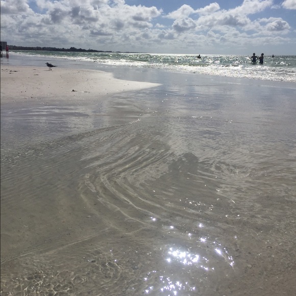 Profile Picture of Steph Hopta (@steph1146) on Poshmark