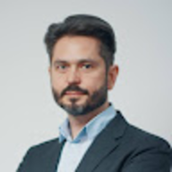 Profile Picture of Aleksandar Pavić (@aleksandarpa975) on Poshmark