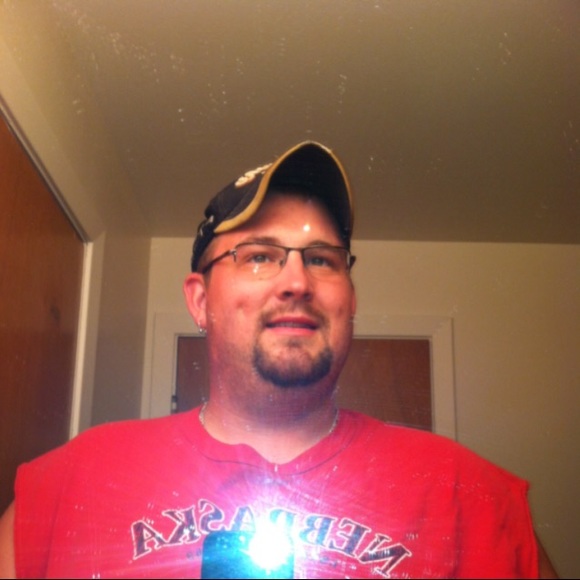 Profile Picture of Nathan Torrey (@torreytrades75) on Poshmark