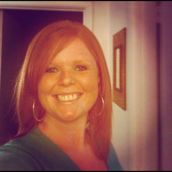 Profile Picture of Amber Hayes (@ambered28) on Poshmark