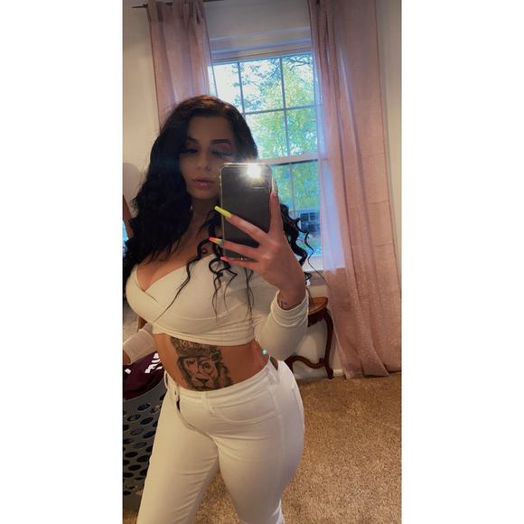 Profile Picture of Giavanna Prato (@giamiller1002) on Poshmark