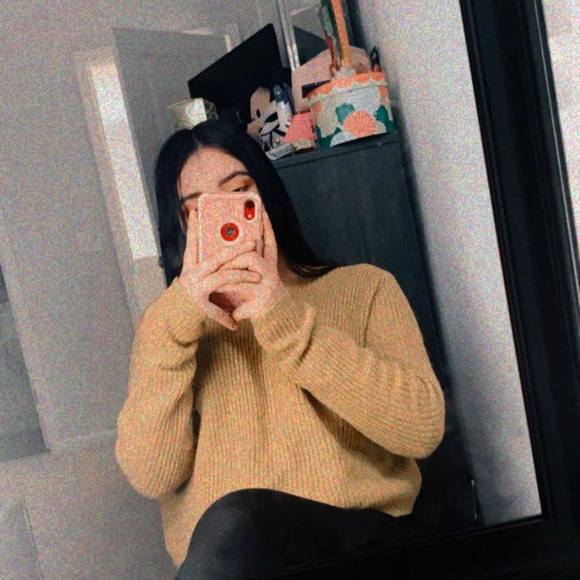 Profile Picture of Soledad Reyes (@soledadreyes693) on Poshmark