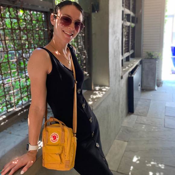 Profile Picture of Emily Biafore (@ebiafore) on Poshmark