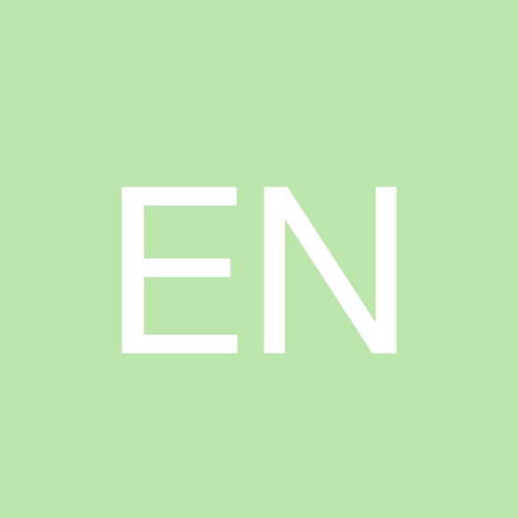 Profile Picture of Elizabeth Nicolay (@bethnicolay) on Poshmark