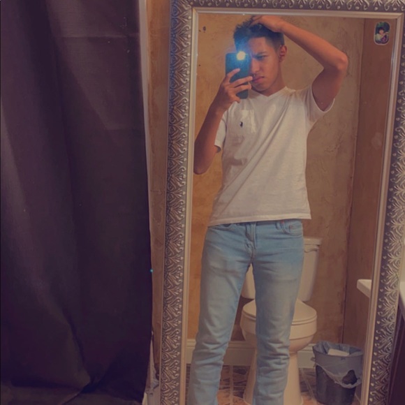 Profile Picture of Luis Fierros (@luisjmf) on Poshmark