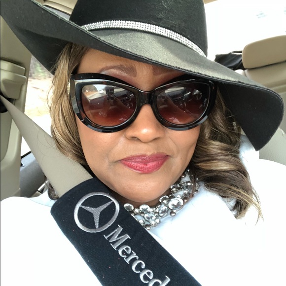 Profile Picture of Sharlisa Stargell (@mzsippigirl1) on Poshmark