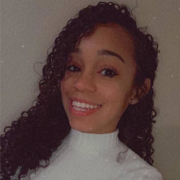 Profile Picture of Sharice Wilkerson (@sharice_2) on Poshmark