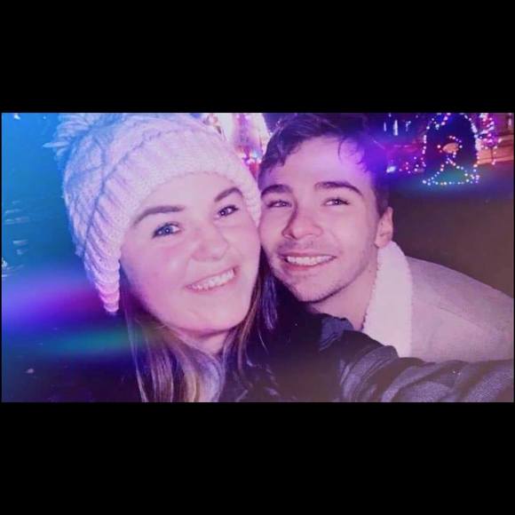 Profile Picture of Candice Renee (@crwade16) on Poshmark