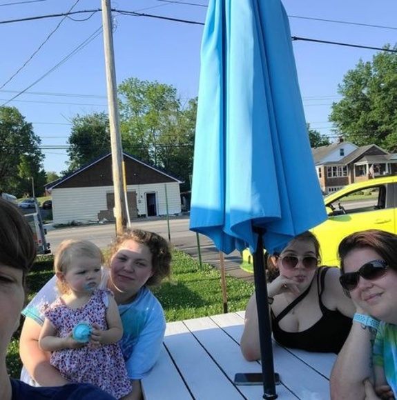 Profile Picture of Allison Bowling (@kallieby) on Poshmark