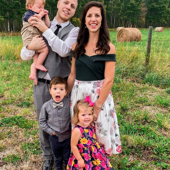 Profile Picture of Taylor Baisi (@lydiataylor09) on Poshmark