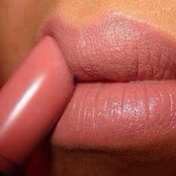 Profile Picture of Norma Durgin (@durginz) on Poshmark