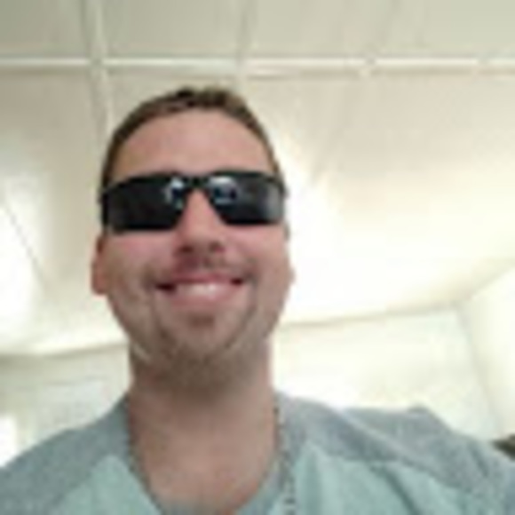 Profile Picture of Kevin Page (@kspage420) on Poshmark