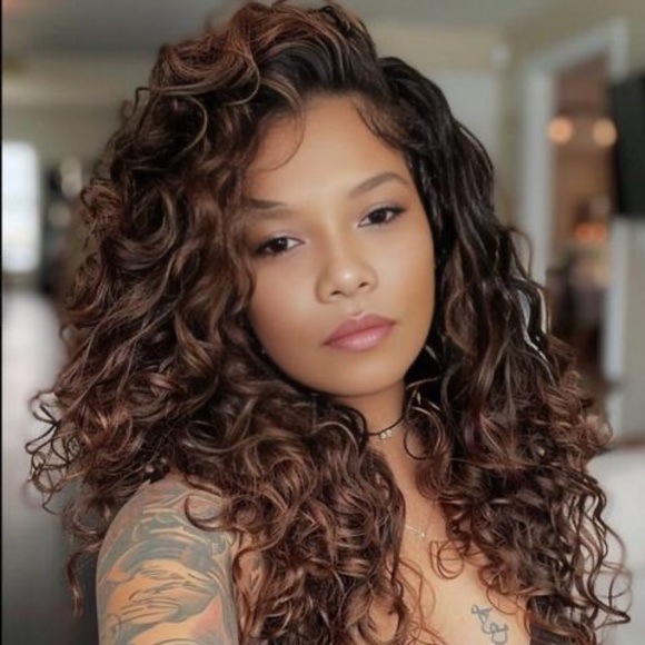 Profile Picture of Guerrera Guerrera (@guerrera_g) on Poshmark