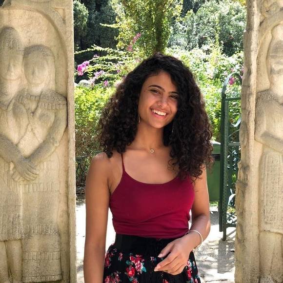 Profile Picture of Farida Shaalan (@fshaalan) on Poshmark