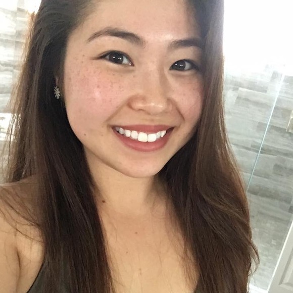 Profile Picture of Kim Schindelheim (@kimmyheim) on Poshmark