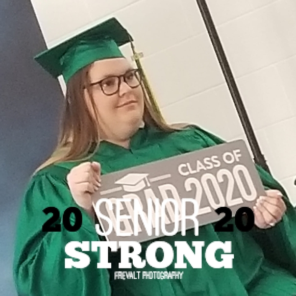 Profile Picture of Cindy Case (@cindyfaro) on Poshmark